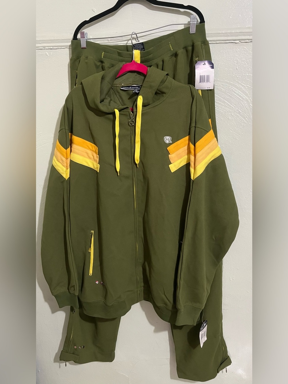 Vintage Rocawear Olive Green Joggers and Matching Full Zip Hooded Sweatshirt